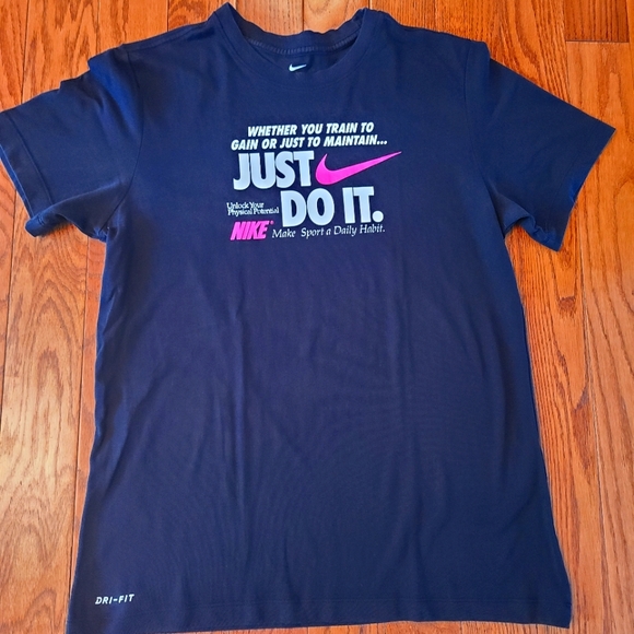 Nike T-Shirts (Pair) - Picture 1 of 2